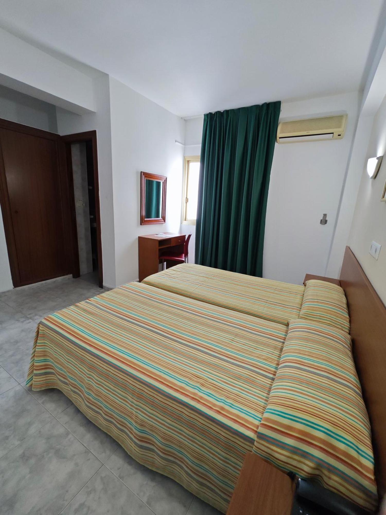 Hotel Camposol Benidorm Esterno foto
